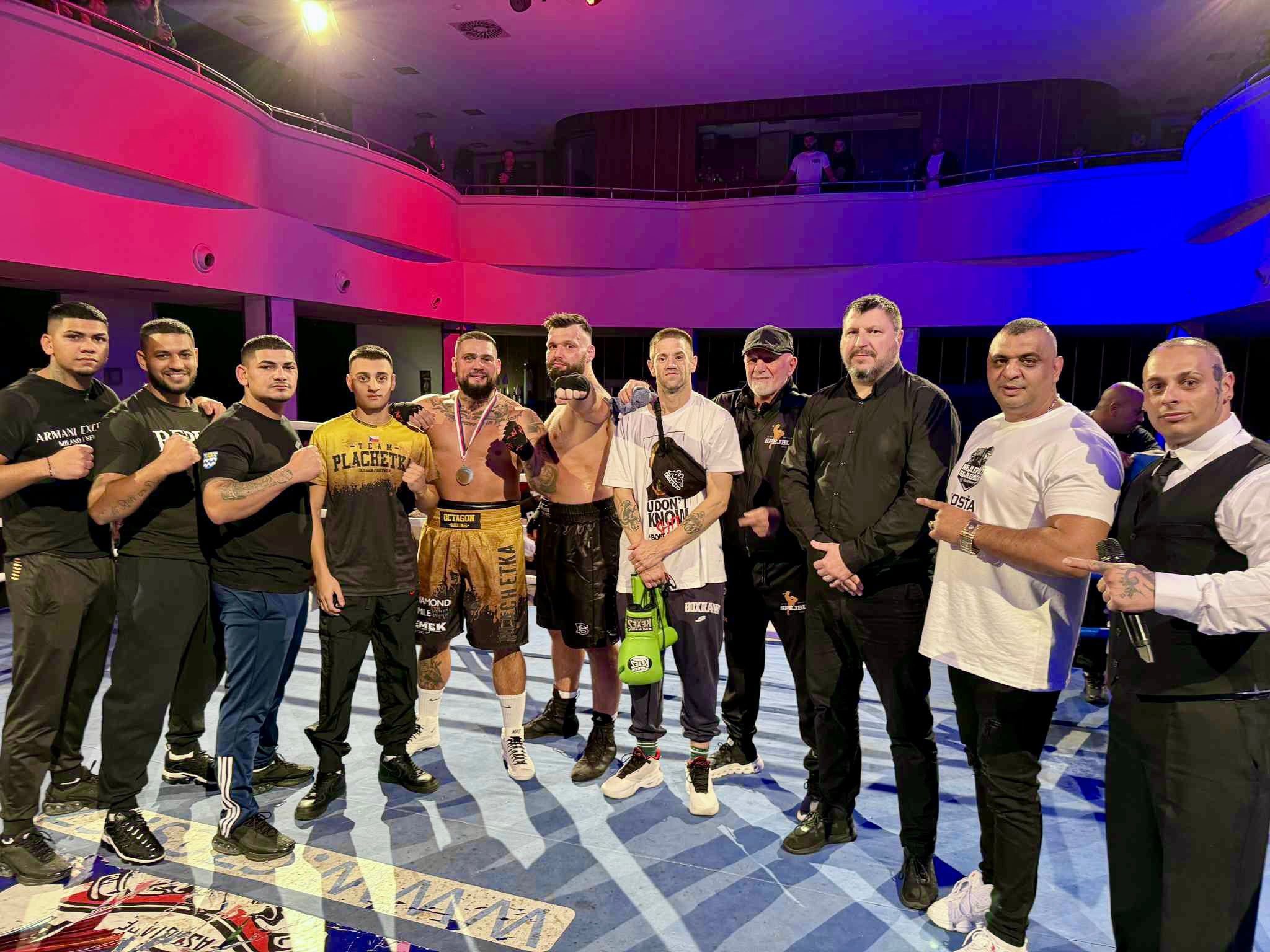 Plachetka x Kotalík